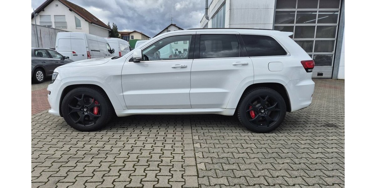 Jeep Grand Cherokee 6.4 V8 HEMI SRT 8-Gang Automatik 250.000 km 16.890 &euro; Rodgau 63110