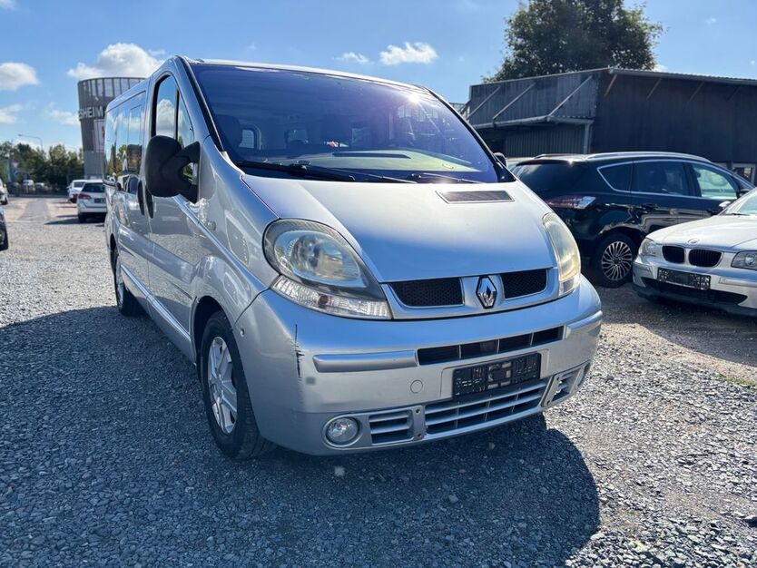Renault Trafic 158.421 km 8.890 € Frankfurt am Main 65933