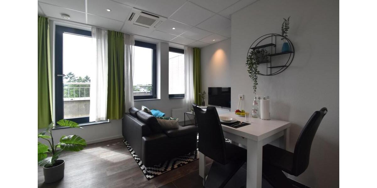 Voll ausgestattetes Penthouse-Apartment für 1 Person, zentral in Frankfurt-Niederrad 1 zimmer
