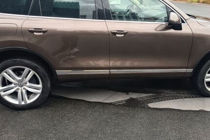 VW Touareg 155.200 km 14.900 € Frankfurt 60486