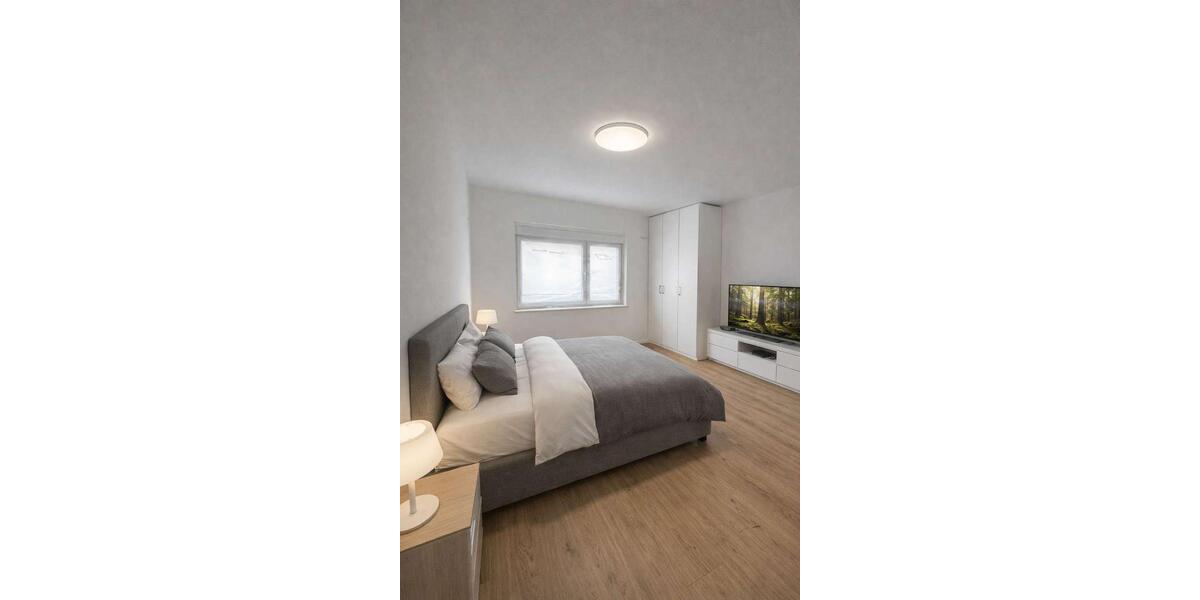 Einfamilienhaus Obertshausen - 7 Zimmer, 200 m&sup2;, 2.600&euro; | Angebot:26000095