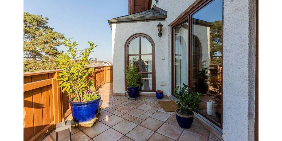 Mehrfamilienhaus, Wohnhaus Bischofsheim - 8 Zimmer, 275 m&sup2;, 850.000&euro; | Angebot:26498821