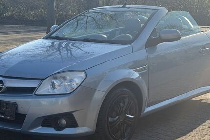 Opel Tigra 162.000 km 2.198 &euro; Rüsselsheim 65428