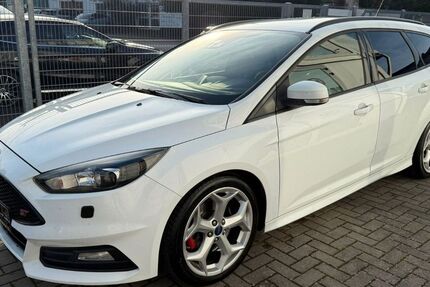 Ford Focus 263.000 km 7.300 &euro; Rödermark 63322