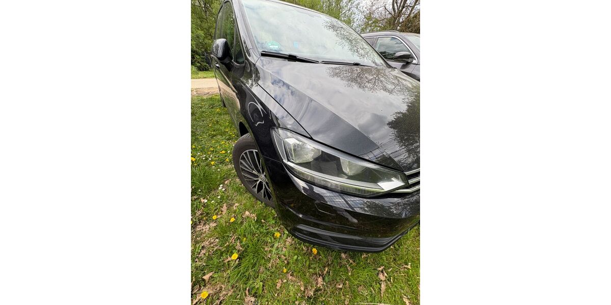 VW Touran 145.000 km 15.200 &euro; Frankfurt 60438