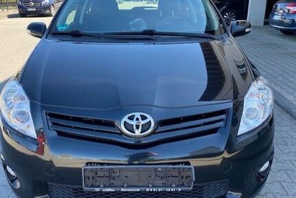 Toyota Auris 117.000 km 6.999 &euro; Bickenbach 64404