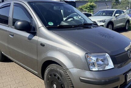 Fiat Panda 1.2 8V Active/AHK/Scheckh/Klima/29tkm!! 29.200 km 3.999 &euro; Frankfurt 60386
