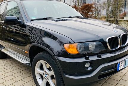 BMW X5 241.000 km 7.800 &euro; Frankfurt am Main 60435