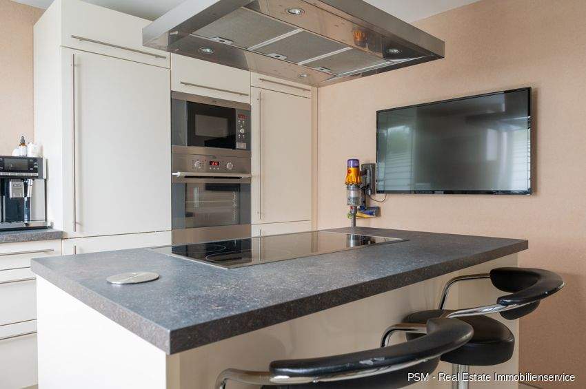 Familientraum: Modernes Zuhause mit Dachstudio & sonnigem Garten 4 zimmer