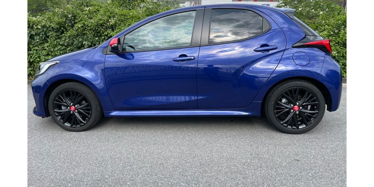 Toyota Yaris 58.000 km 18.990 &euro; Frankfurt am Main 65933