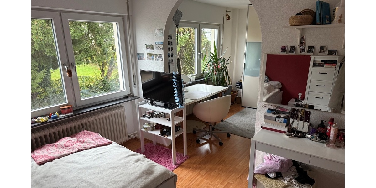 Hofheim: Familien aufgepasst!!Liebevoll gepflegte Doppelhaushälfte im Völkerviertel 7 zimmer