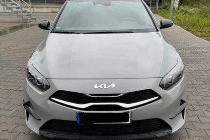 Kia ceed / Ceed 15.600 km 22.300 &euro; Heppenheim 64646