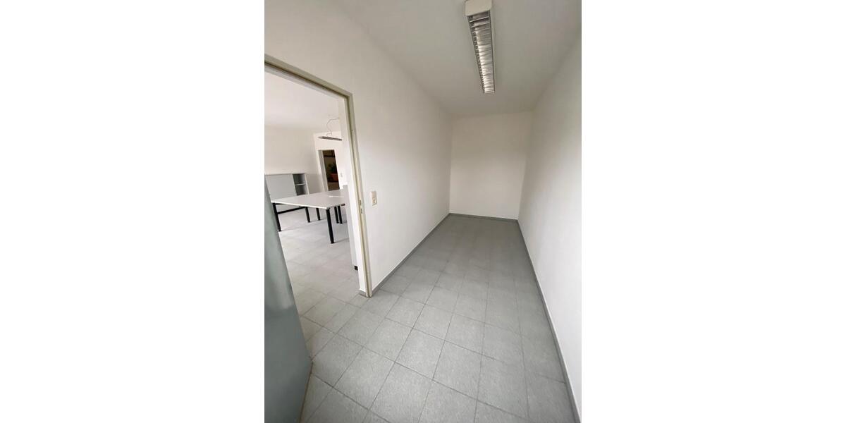 GewerbehalleLagerhalle zu vermieten zimmer