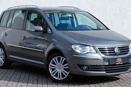 VW Touran 105.690 km 9.990 &euro; Bensheim 64625