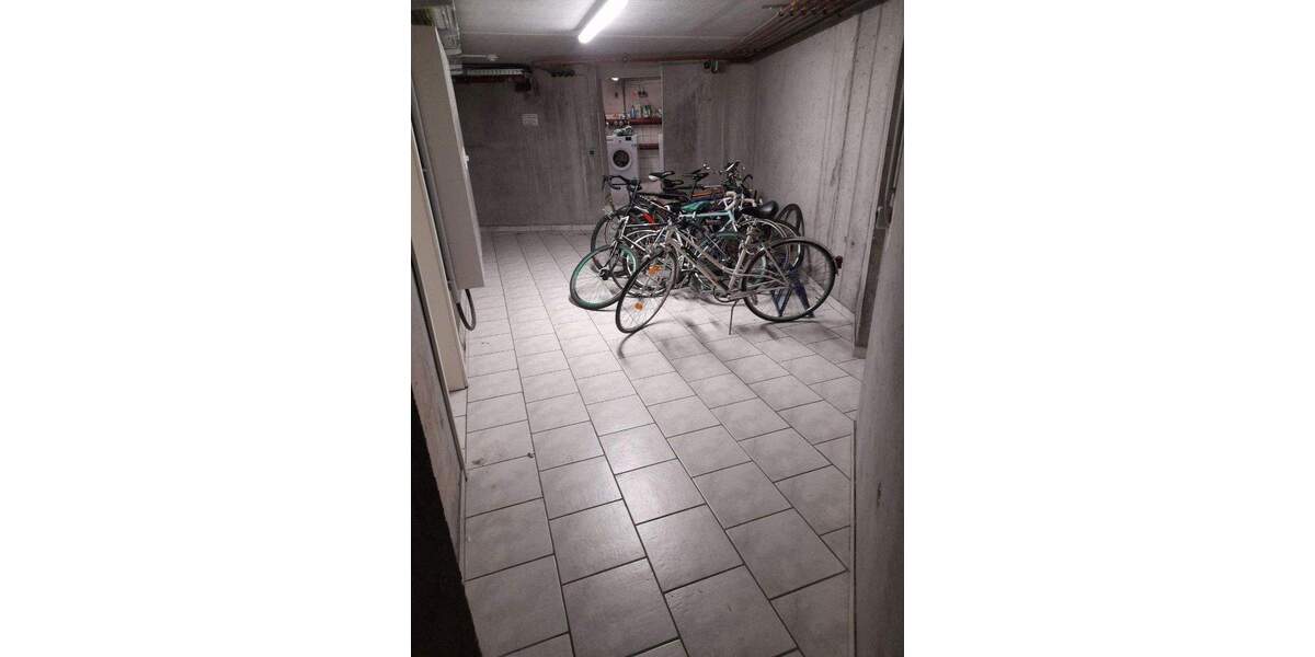 Lichtdurchflut., repräs. 4Zi-Whg mit Flair in S-Bahn u. Main-Nähe, 127 qm, BLk, ruhig, barrierefrei, 4 zimmer