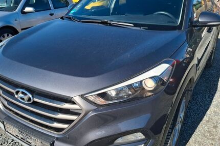 Hyundai TUCSON 202.000 km 9.900 &euro; Weiterstadt 64331