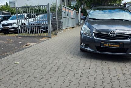 Toyota Verso 184.000 km 5.900 &euro; Offenbach 63071