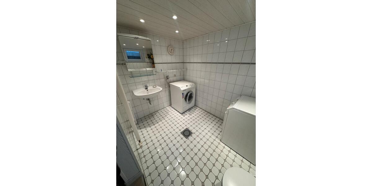 Reihenhaus Frankfurt am Main Mitte-West - 3 Zimmer, 82 m&sup2;, 1.650&euro; | Angebot:25514699