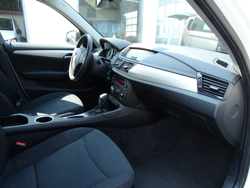 BMW X1 1.8l i sDrive, Steptronic, Sitzheizung, PDC hin 154.921 km 8.990 € Rodgau 63110