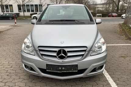 Mercedes B 180