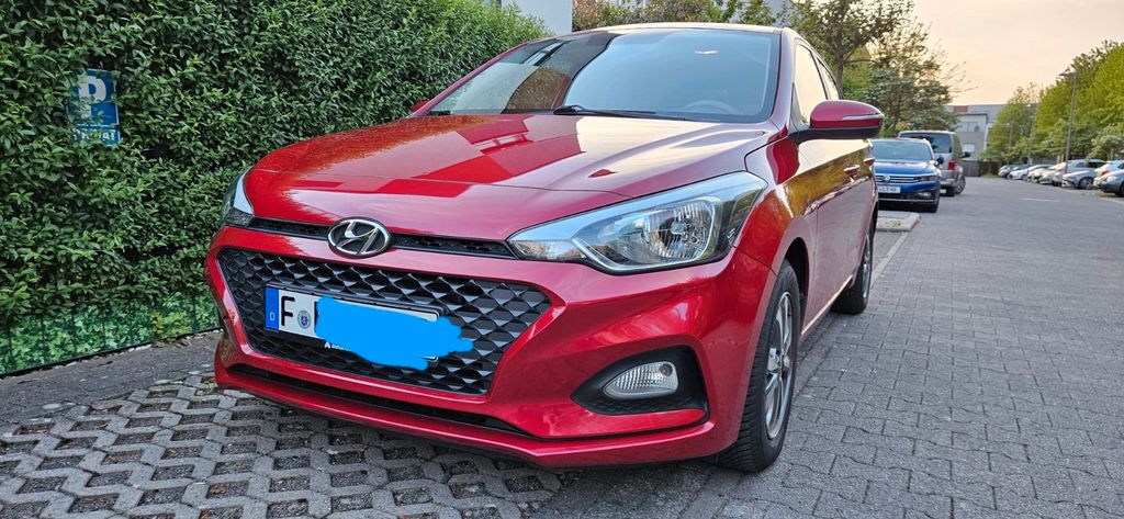 Hyundai i20 50.000 km 9.000 &euro; Frankfurt 60438
