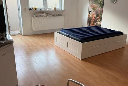 1 Zimmer Wochenendheimfahrer o. Büro 1 zimmer