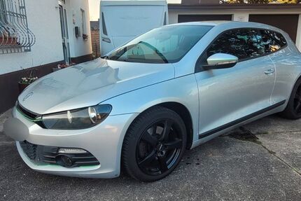 VW Scirocco 243.114 km 2.300 &euro; Raunheim 65479