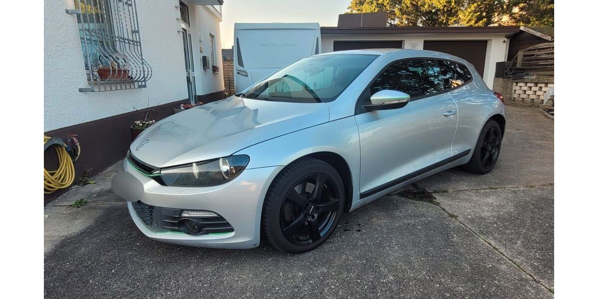 VW Scirocco 243.114 km 2.300 &euro; Raunheim 65479