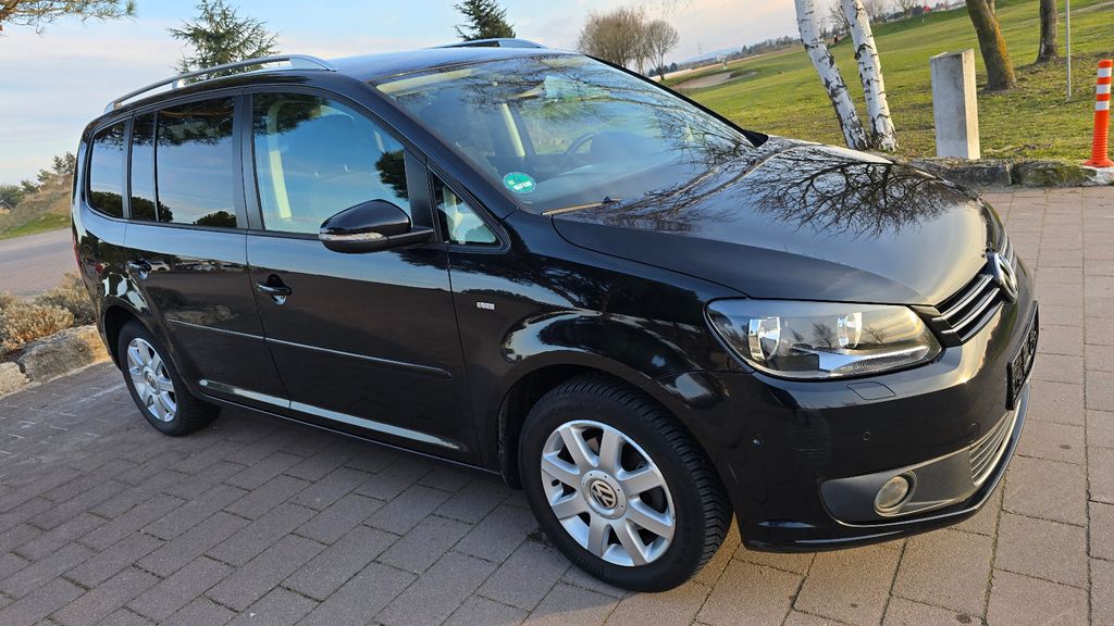 VW Touran 128.500 km 10.800 &euro; Büttelborn 64572