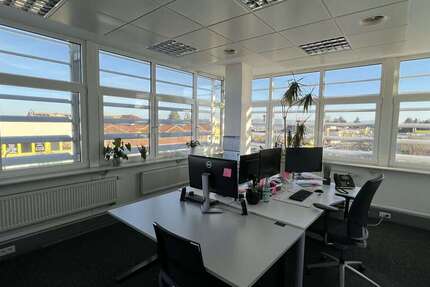 Büro in Griesheim 1.560 € 220 m² zimmer