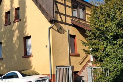 Haus Fürth - 4 Zimmer, 100 m&sup2;, 1.050&euro; | Angebot:24780987