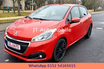 Peugeot 208 104.000 km 5.600 &euro; Rüsselsheim am Main 65428