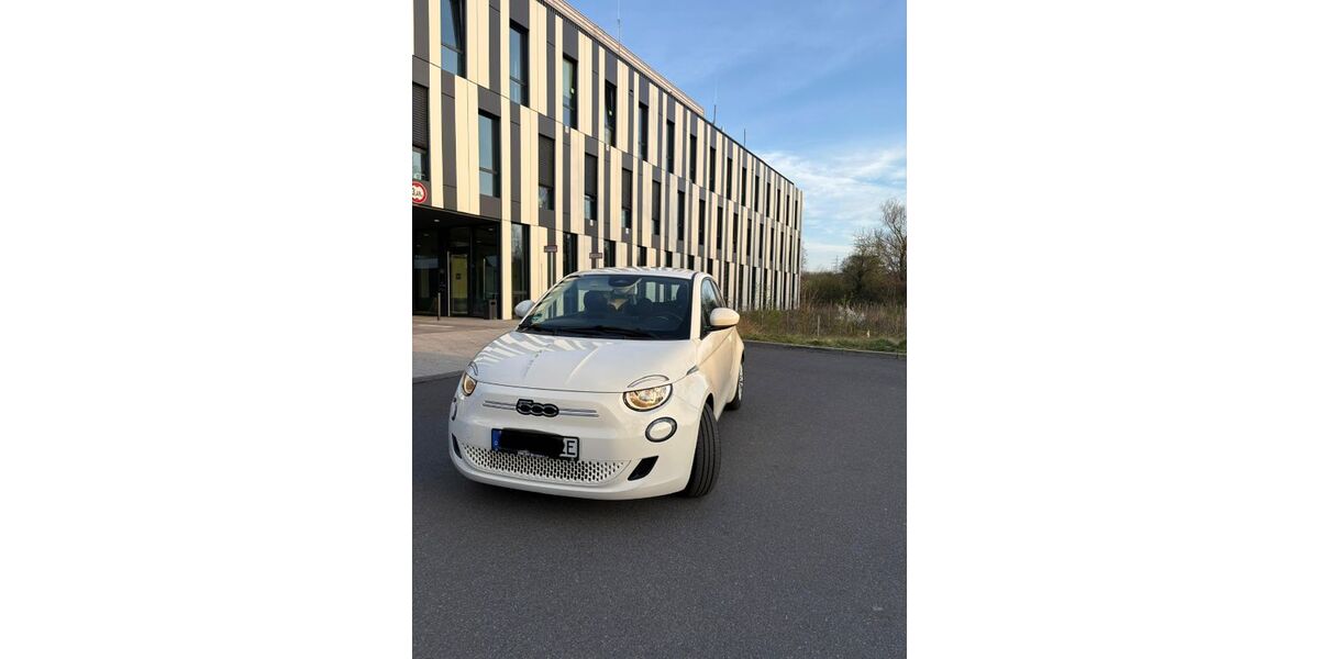 Fiat 500e 26.000 km 15.000 &euro; Offenbach am Main 63067