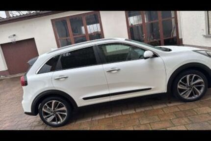 Kia Niro 85.500 km 15.800 &euro; Einhausen 64683