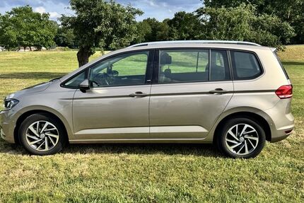 VW Touran 130.585 km 15.999 &euro; Gernsheim 64579