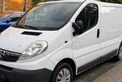 Opel Vivaro 150.000 km 2.900 &euro; Griesheim 65933
