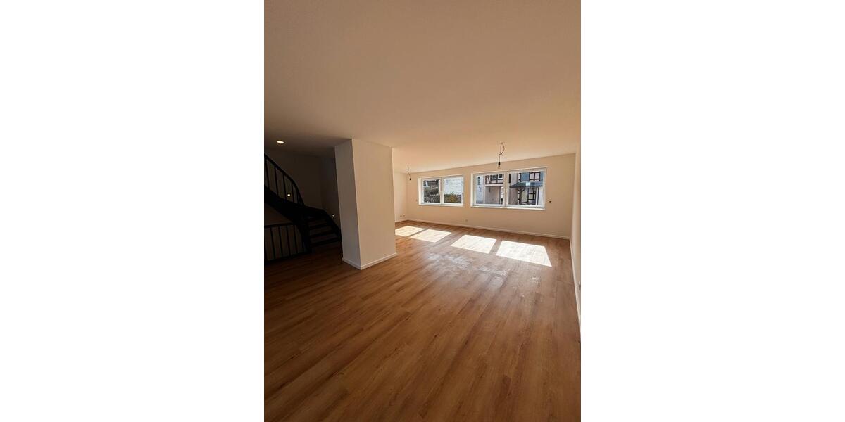 Doppelhaushälfte Mörfelden-Walldorf Walldorf - 5 Zimmer, 175 m&sup2;, 2.600&euro; | Angebot:26303998