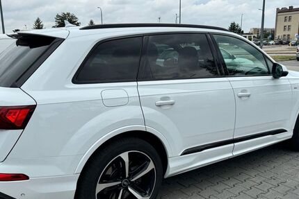 Audi Q7 122.000 km 44.000 &euro; Rüsselsheim 65428