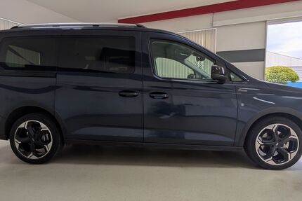 Ford Tourneo Connect 14.032 km 35.940 € Dieburg 64807