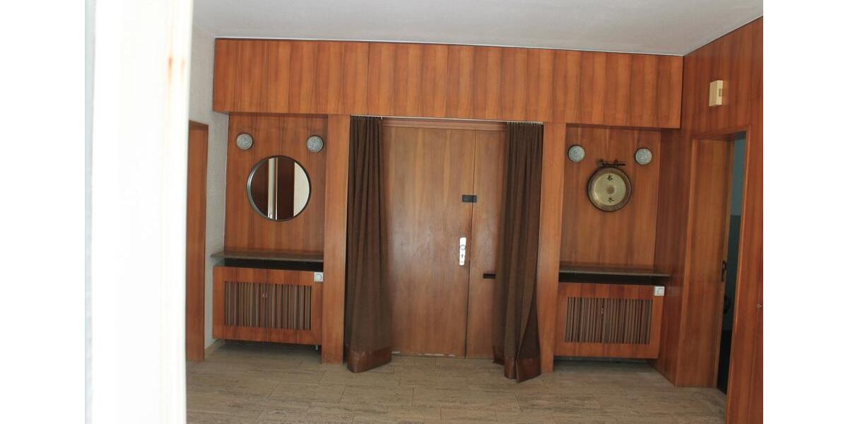 Etagenwohnung Breuberg - 7 Zimmer, 200 m&sup2;, 1.650&euro; | Angebot:24749216