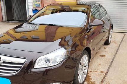 Opel Insignia 223.666 km 5.750 &euro; Frankfurt 60389