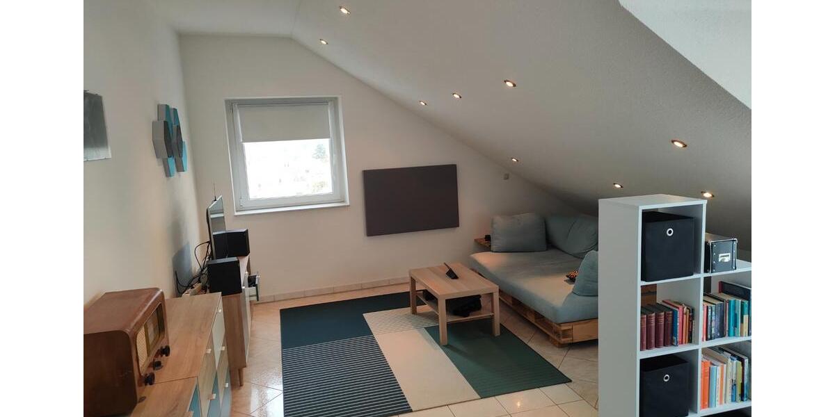 Dachgeschoßwohnung Obertshausen - 3 Zimmer, 74 m&sup2;, 800&euro; | Angebot:25548917