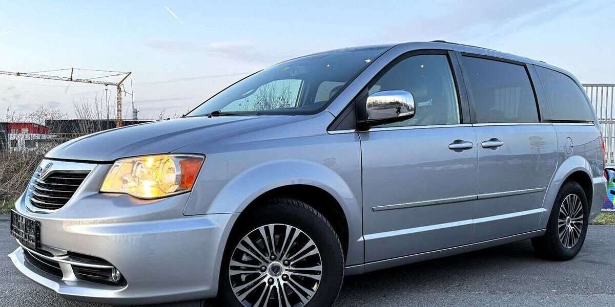 Lancia Voyager 184.500 km 14.600 &euro; Dietzenbach 63128