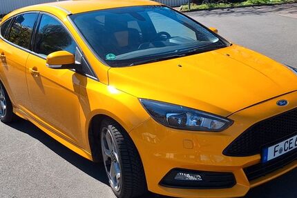 Ford Focus 88.000 km 17.300 € Frankfurt am Main 60598