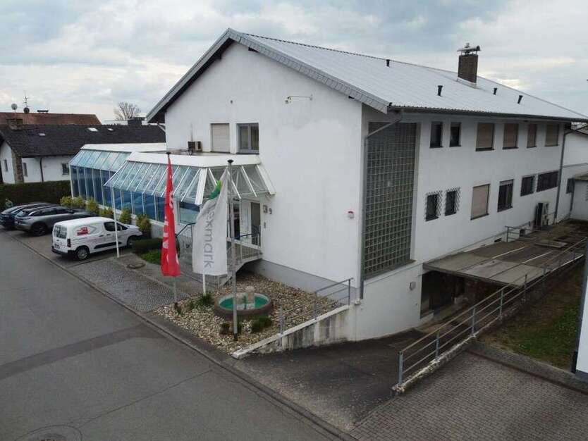 Büro in Laudenbach 1.200.000 € 790.96 m²