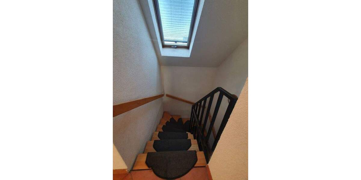 Großzügige Maisonettewohnung inkl. 2 Garagenstellplätzen in zentraler Lage 4 zimmer