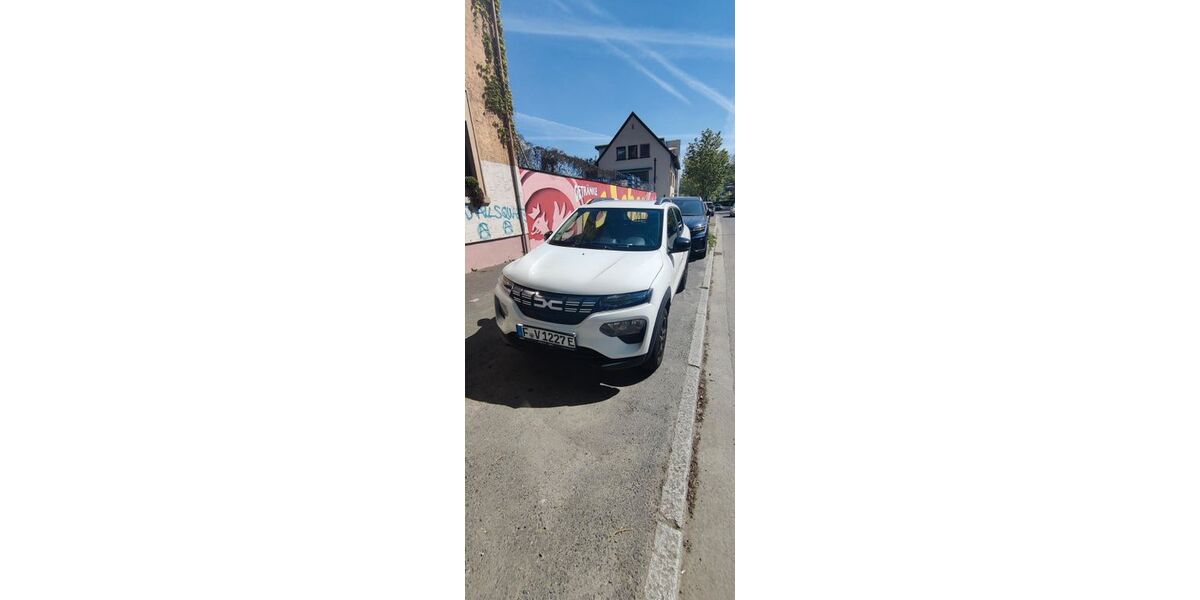 Dacia Spring 35.000 km 11.900 &euro; Frankfurt am main 60489