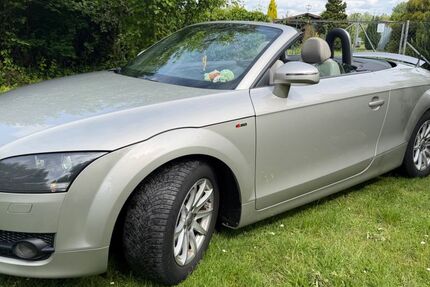 Audi TT 220.000 km 7.600 &euro; Langen 63225