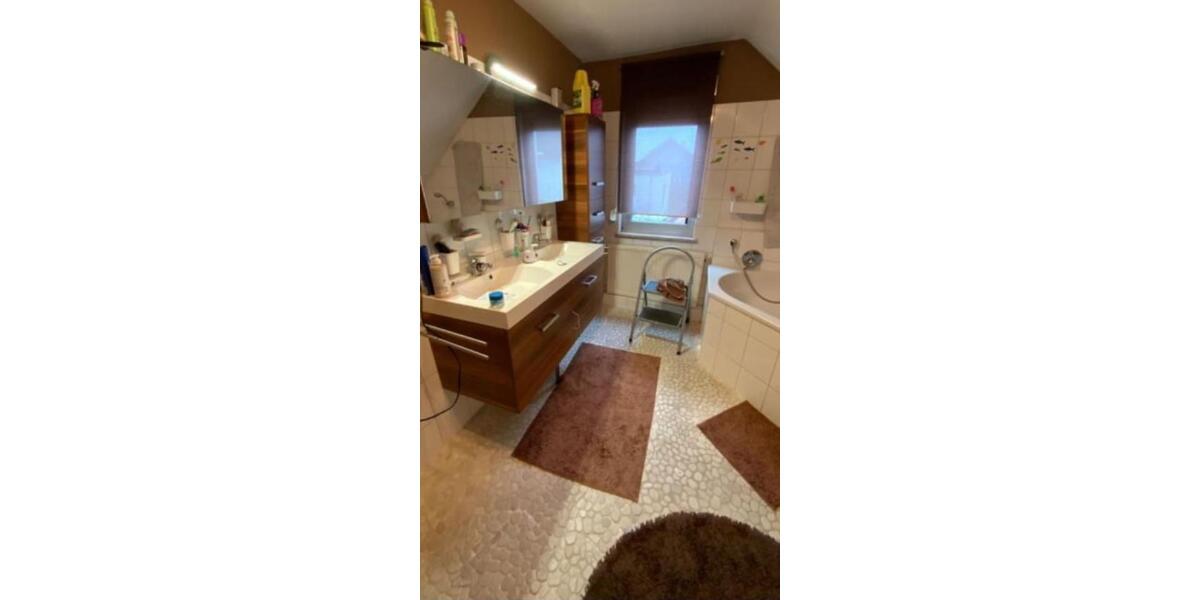 Großzügiges EFH mit weiterem Anbaupotential 5 zimmer