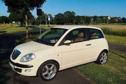 Lancia Ypsilon 161.859 km 2.800 &euro; Frankfurt am Main, Stadt 60388